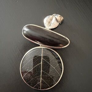 Silpada S2123 Black and Silver Leaf Pendant